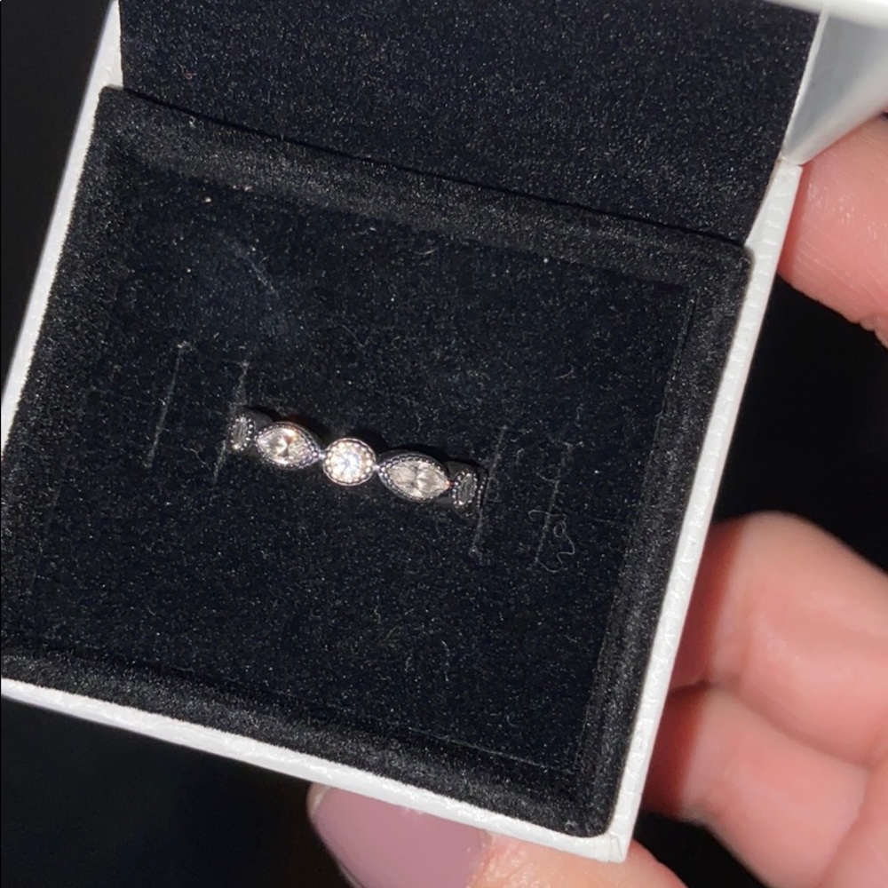 Pandora Ring